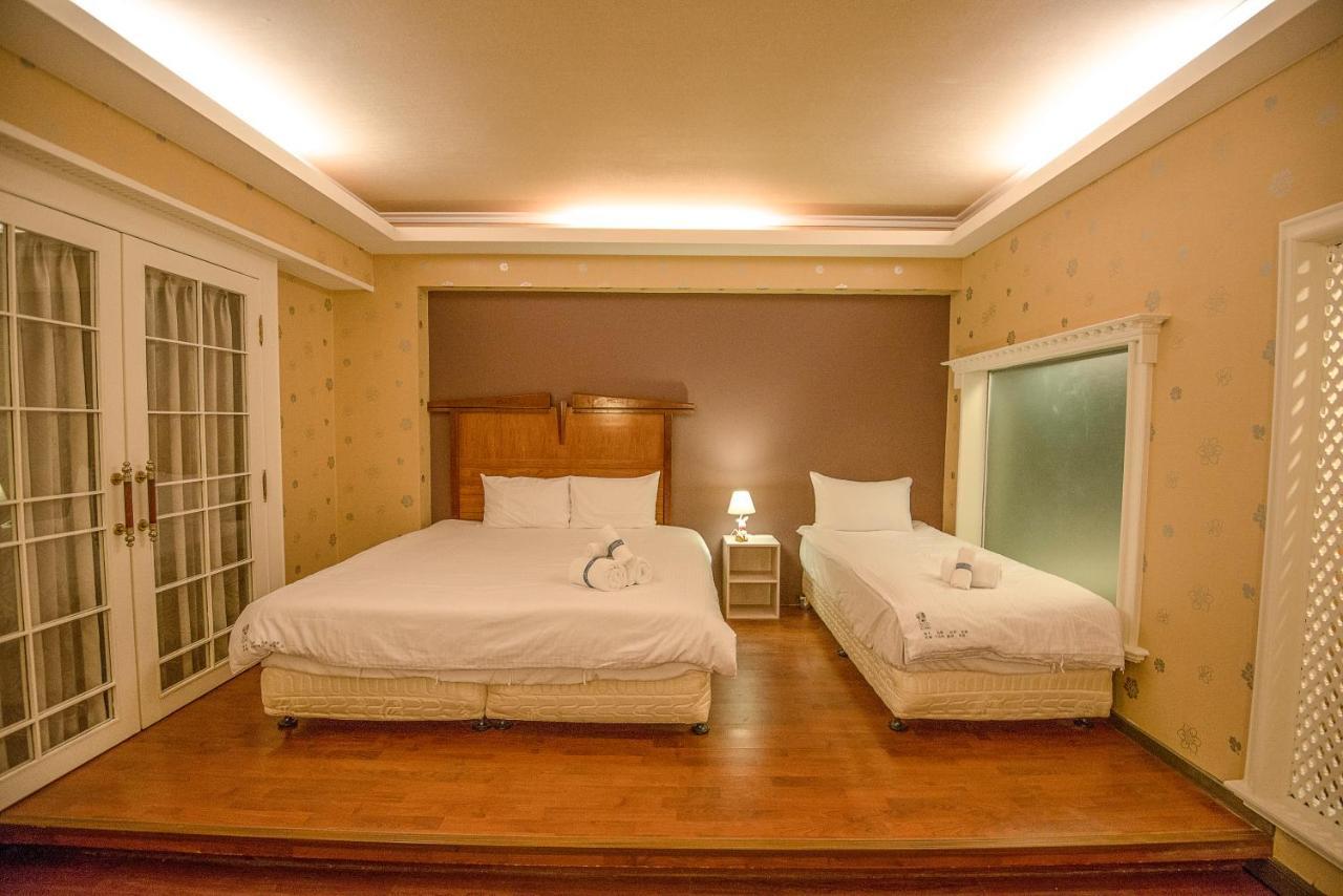 Kaohsiung Time'S Hotel Екстериор снимка
